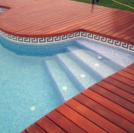 783_pool-decks-spectacular-pool-mosaic-tiles-designs-with-modern-wooden-pool-deck-designs-also-vidrepur-glass-mosaic-tiles-600×450
